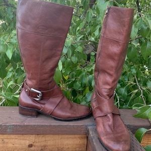 Fossil boots size 10